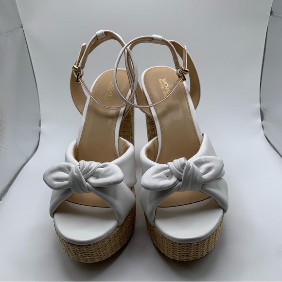 NWOB Michael Kors Sadie Leather Bow Platform Sandals white size9.5M women’s 2033 - Picture 4 of 10